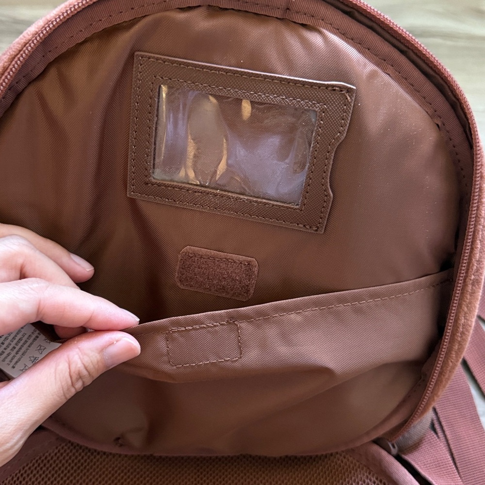 LINE Friends Brown Bear Kid Backpack - Picture 13 of 16